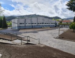 Galeria de Fotos - II Fase da requalificação da Escola Básica e Secundária Vieira de Araújo concluída