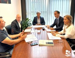 Galeria de Fotos - Município reúne com Comissão de Acompanhamento Quadro de Competências da Educação