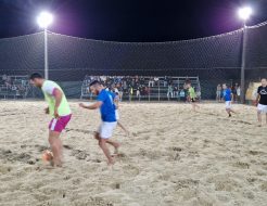 Galeria de Fotos - Torneio de Futebol de Praia Andrade Cup arrancou com vitória da Serralharia Coelho