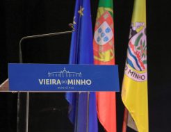 Galeria de Fotos - Assembleia Municipal reúne em Rossas para apreciar matérias estratégicas em sessão descentralizada