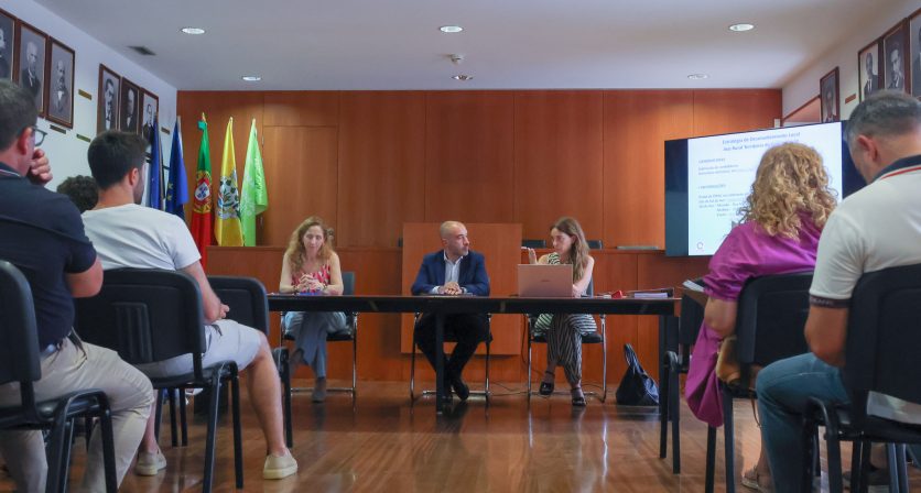 Sessão sobre apoios ao empreendedorismo e às empresas reuniu cerca de três dezenas de participantes em Vieira do Minho