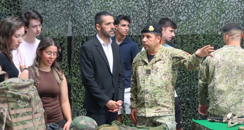 Presidente da Câmara recebe jovens vieirenses no Dia da Defesa Nacional e destaca o valor do serviço a Portugal