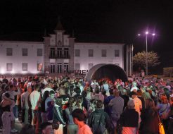 Galeria de Fotos - Mais de 40 concertinas encheram o centro da vila de música e tradição