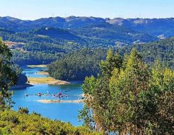 Galeria de Fotos - Caminhada na Serra da Cabreira convida a descobrir a Ilha do Ermal e a Arte dos Caldeireiros